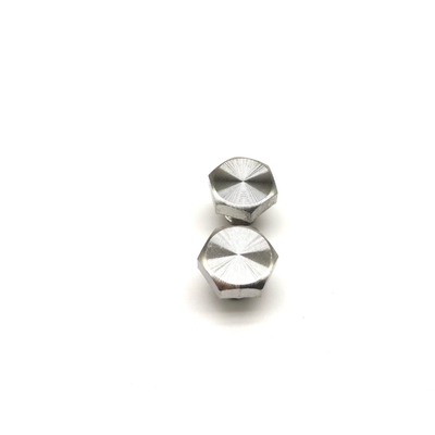 व्हील HEX12.8mm हेड हाइट कलर जिंक के लिए M8X7 स्टेनलेस स्टील सजावटी स्क्रू
