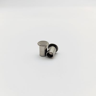 304 स्टेनलेस स्टील फ्लैट हेड सेमी ट्यूबलर रिवेट्स DIN 7337 M3-M6