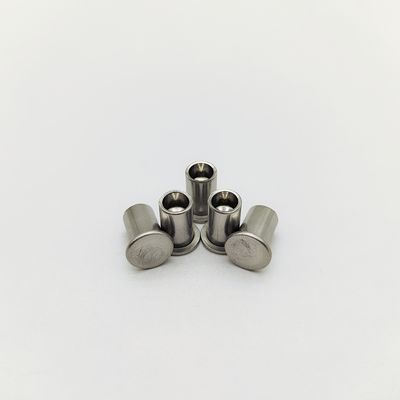 304 स्टेनलेस स्टील फ्लैट हेड सेमी ट्यूबलर रिवेट्स DIN 7337 M3-M6